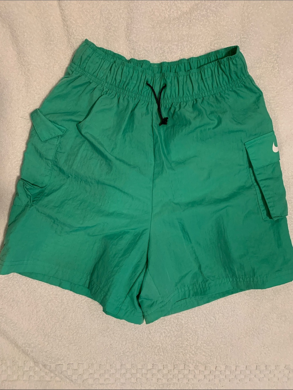 Women’s Nike green cargo shorts!